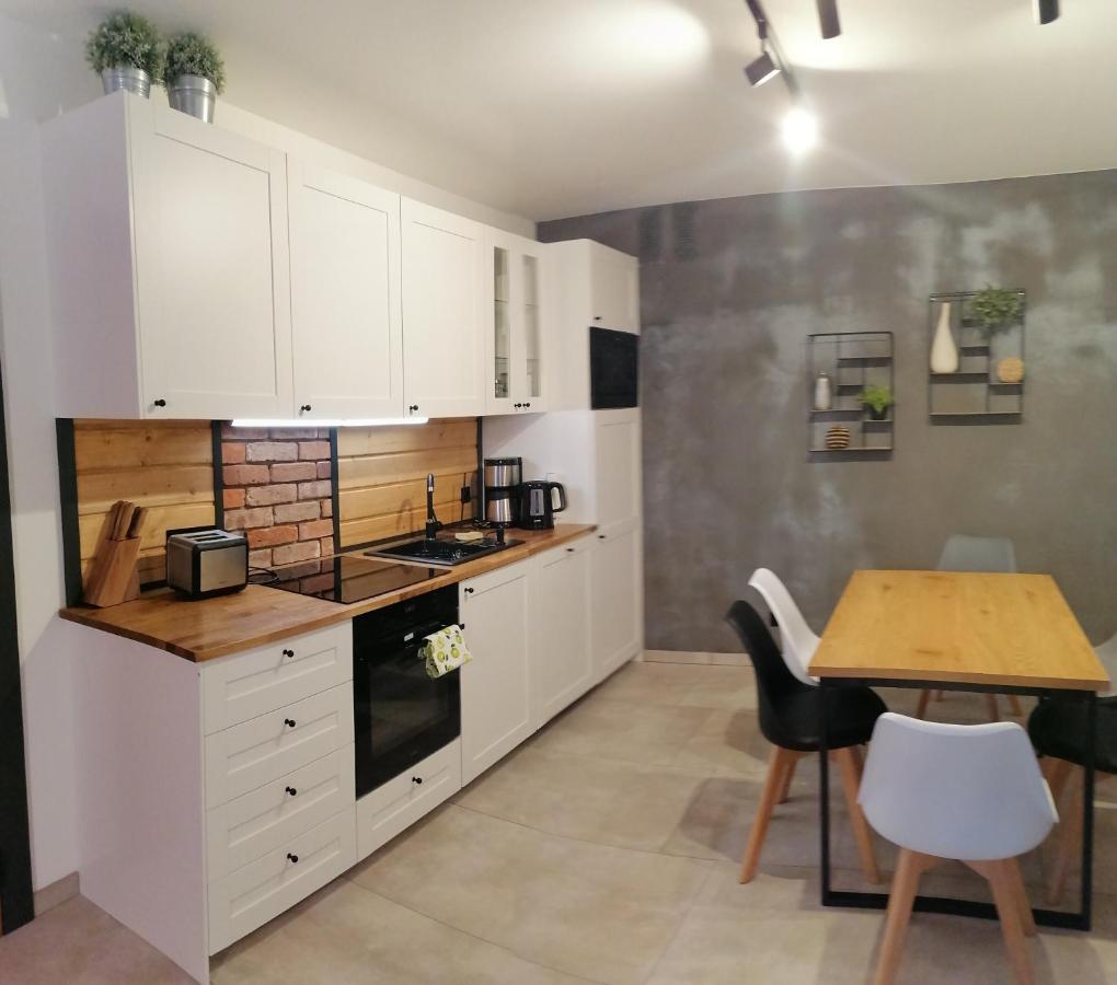 Apartament Jelen Apartment Złotów Bagian luar foto